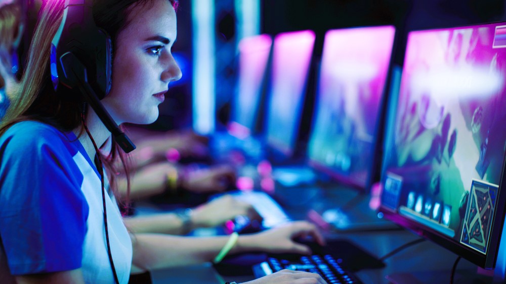 The Emergence of Online Multiplayer
