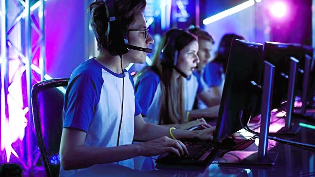 Exploring the Impact of Esports on the Gaming Industry